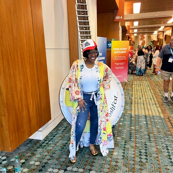 I’M LIVE (@krs0716) ~ LIKE THIS LISTING FOR LIVE SHOW NOTIFICATION - Picture 5 of 17